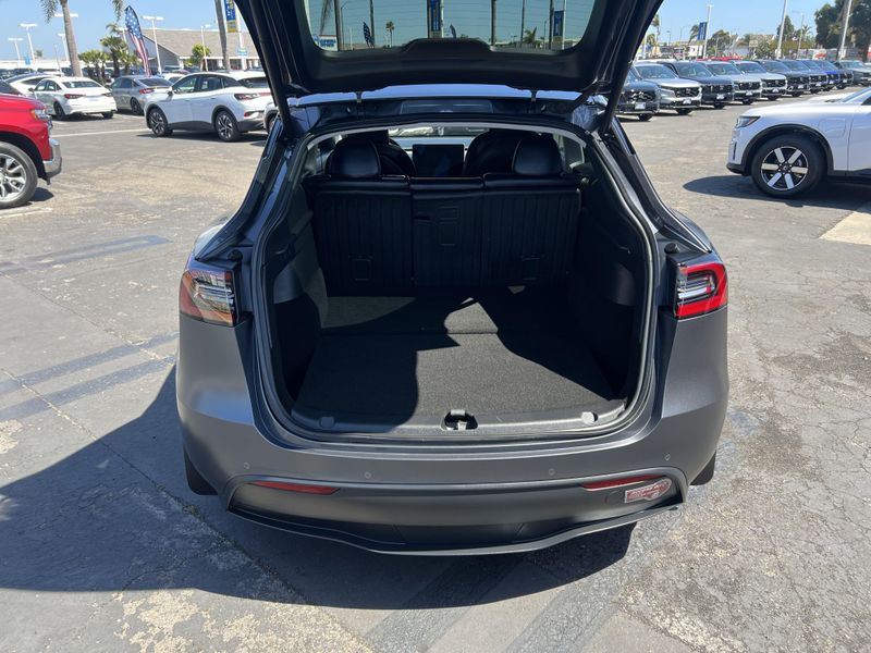 2021 Tesla Model Y Long RangeImage 21