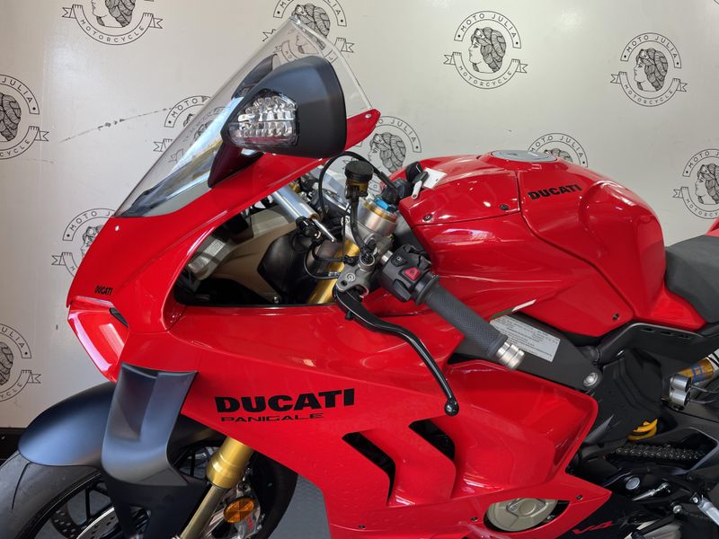 2024 Ducati PANIGALE V4S