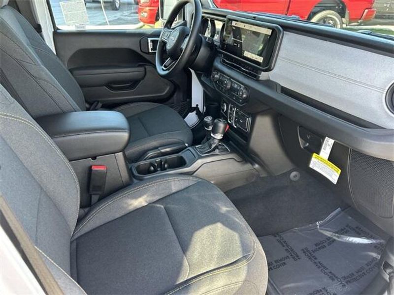 New 2026 Jeep Wrangler 4-door SportImage 12