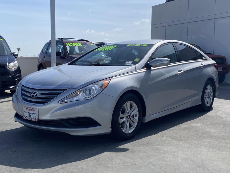 2014 Hyundai Sonata GLSImage 8