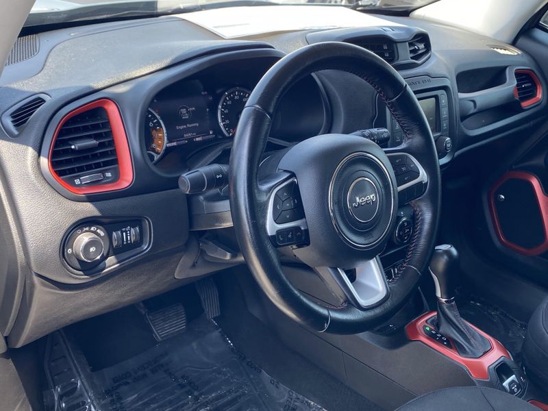 2017 Jeep Renegade Image 15