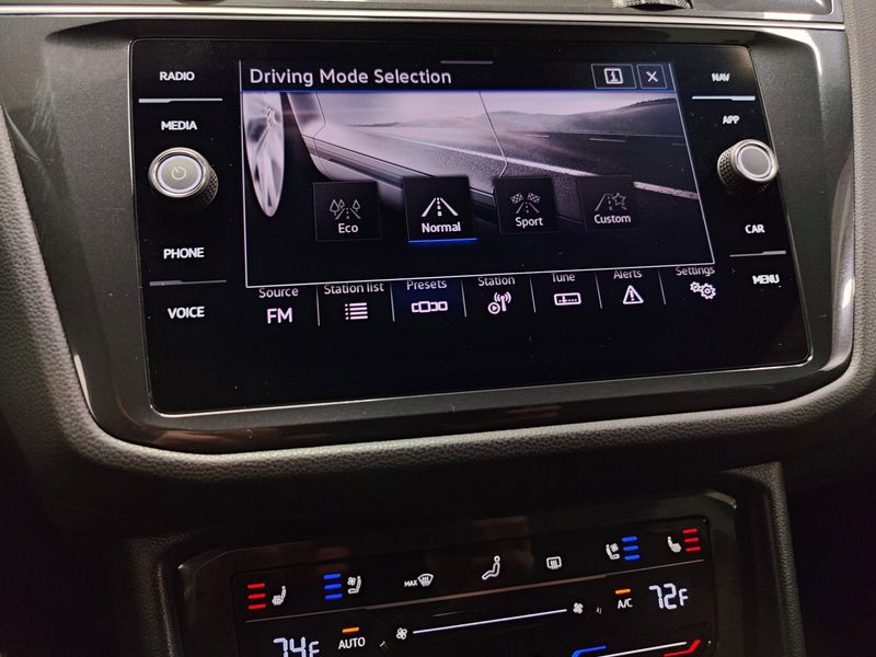 Used 2024 Volkswagen Tiguan SEL R-Line AWD w/Sunroof/NavImage 29