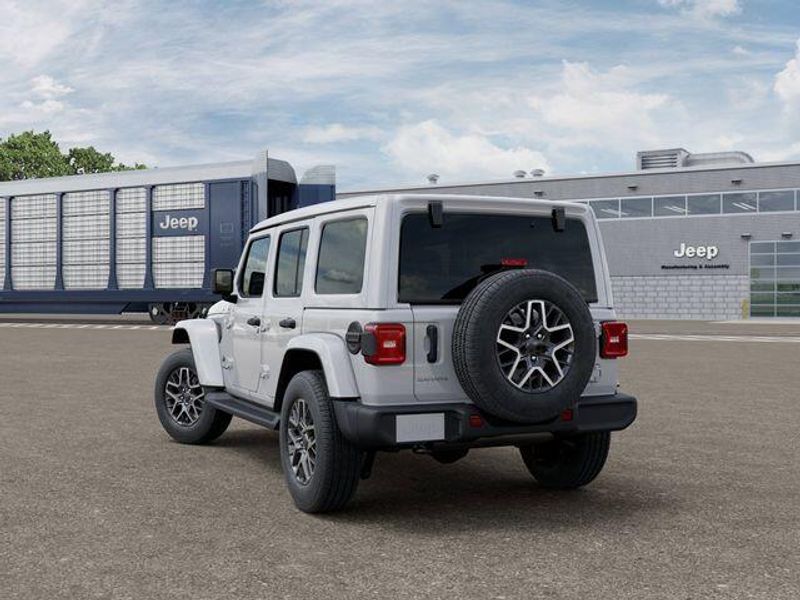 New 2026 Jeep Wrangler 4-door SaharaImage 3