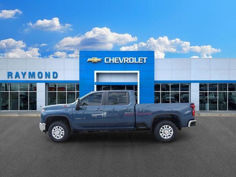 New 2026 Chevrolet Silverado 2500HD LTImage 7