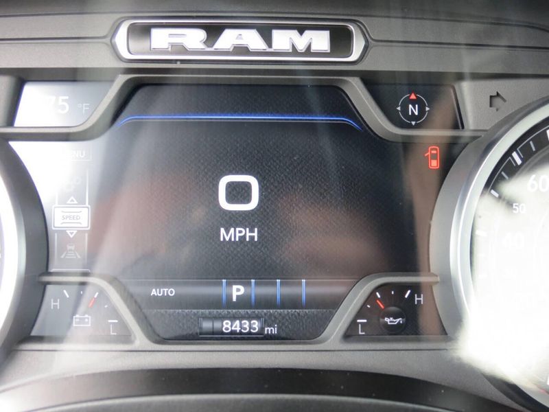 Used 2025 RAM 1500 Laramie 4x4 4dr Crew Cab 5.6 ft. SB PickupImage 15