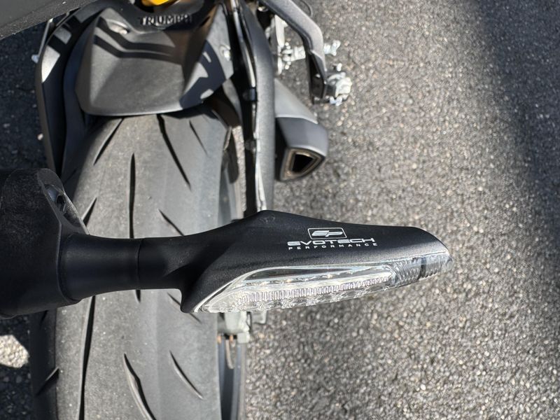 2024 Triumph Street Triple 765 RS 