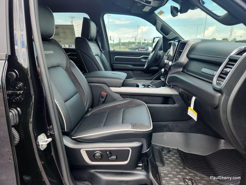 New 2025 RAM 1500 Laramie Crew Cab 4x4 5