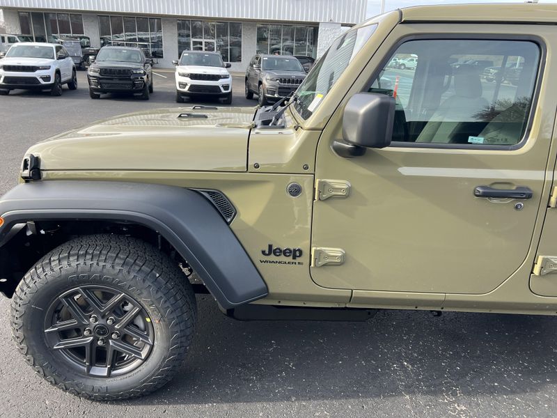 New 2026 Jeep Wrangler 4-door Sport SImage 11