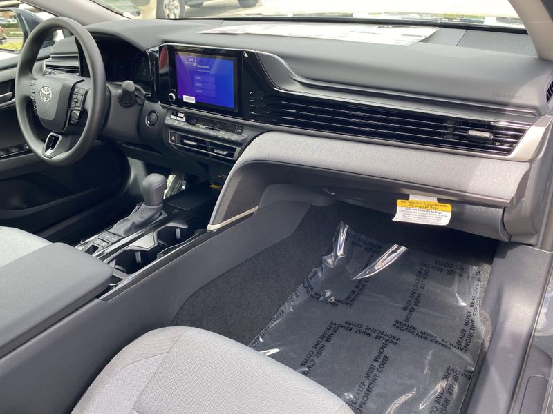 2025 Toyota Camry LEImage 9