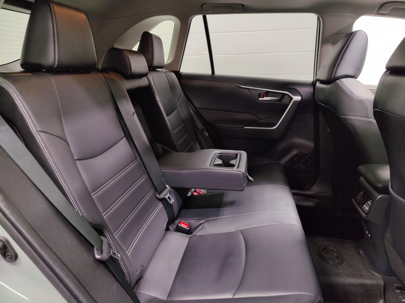 Used 2020 Toyota RAV4 XLE Premium AWD w/SunroofImage 18