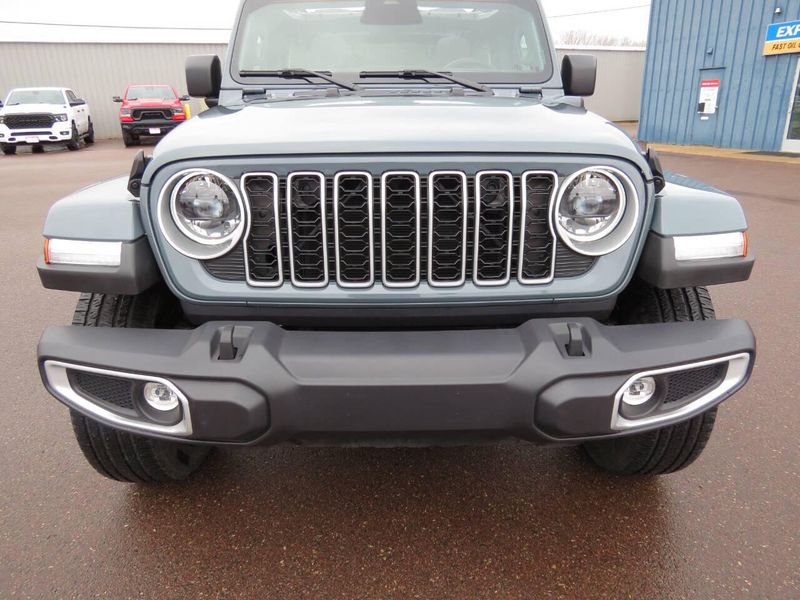Used 2025 Jeep Wrangler 4xE Sahara 4x4 4dr SUVImage 20