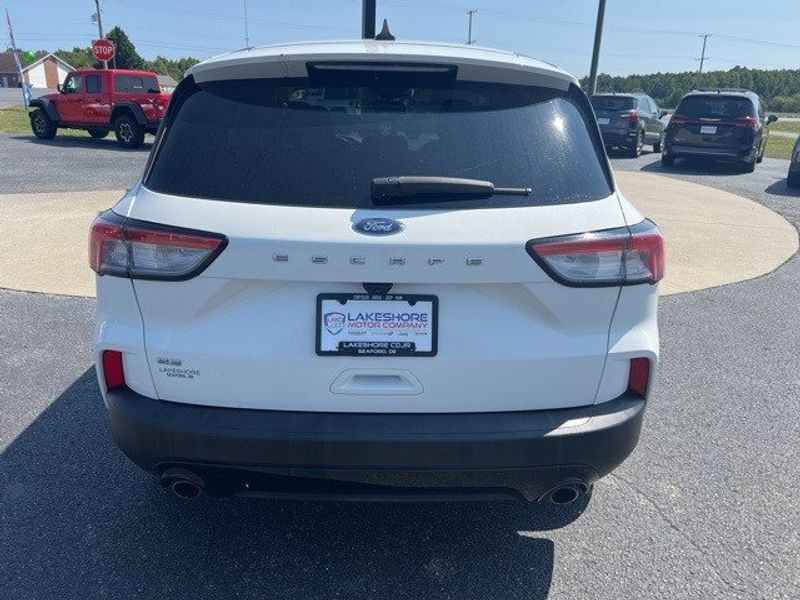 2021 Ford Escape SEImage 6