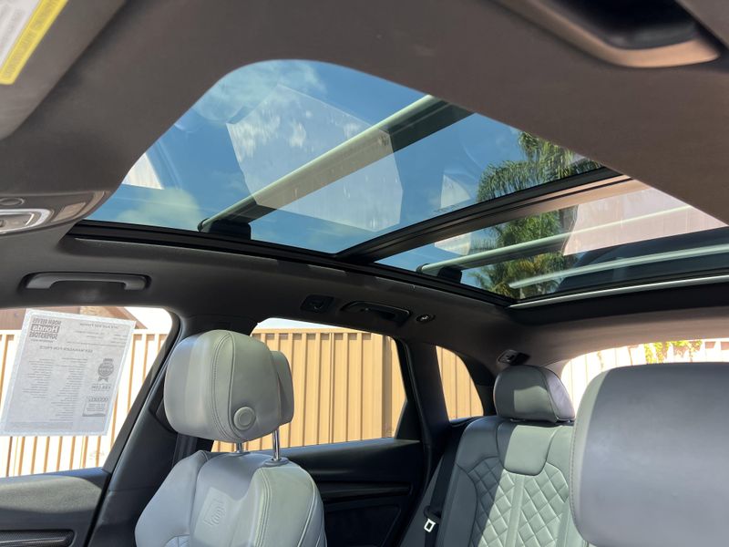Used 2018 Audi SQ5 PrestigeImage 16