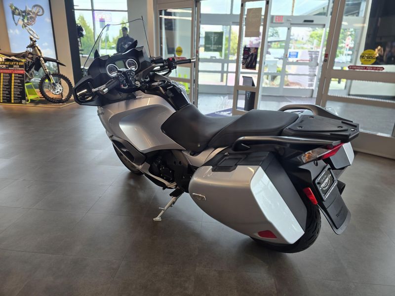Used 2014 Triumph TROPHY SE 