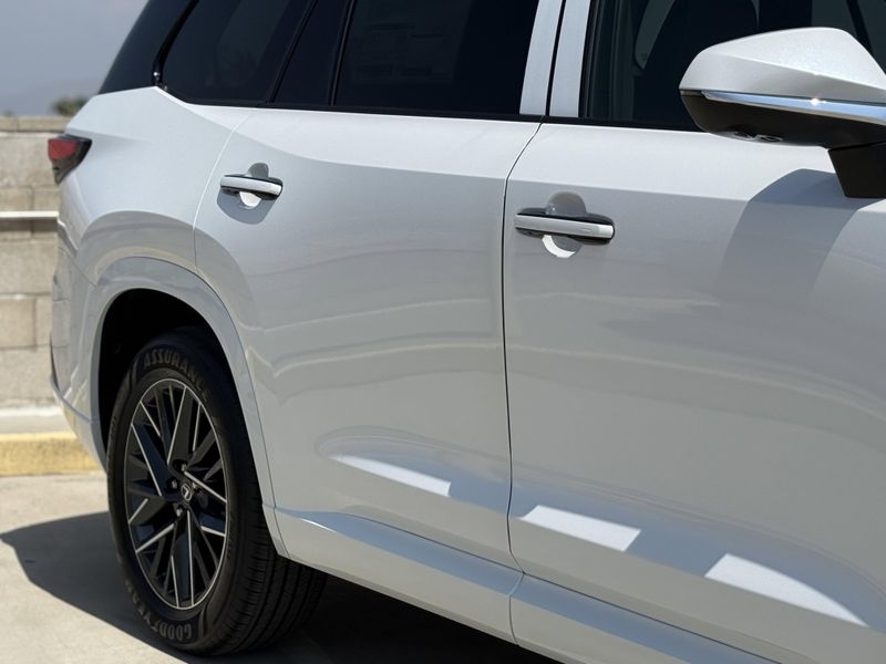 2025 Lexus TX Image 5
