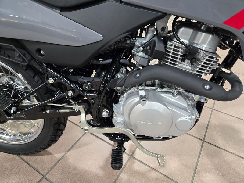 New 2025 Honda XR 150L DUALSPORT GRAY Image 19