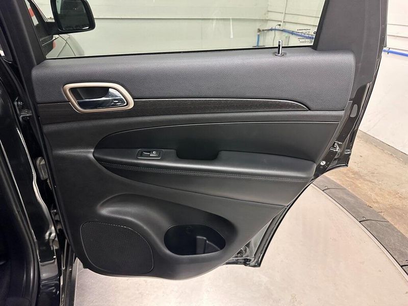 2015 Jeep Grand Cherokee LaredoImage 25