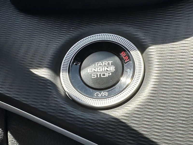 2024 Jeep Grand Cherokee L Altitude XImage 20