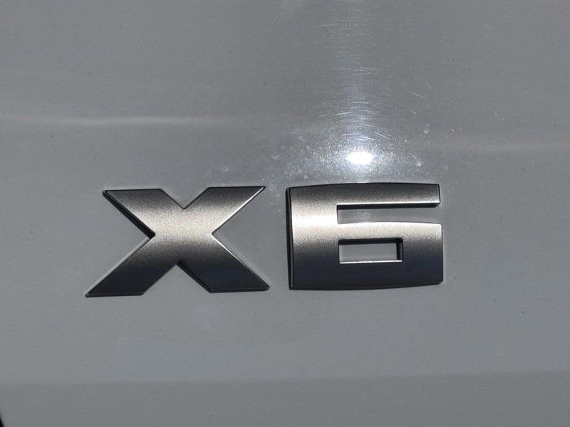2022 BMW X6 M50iImage 14