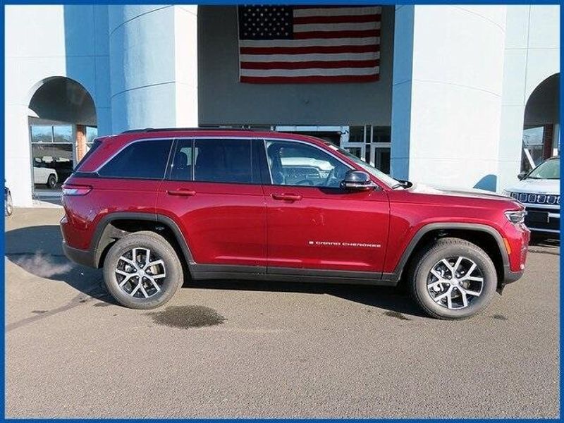 2025 Jeep Grand Cherokee LimitedImage 2