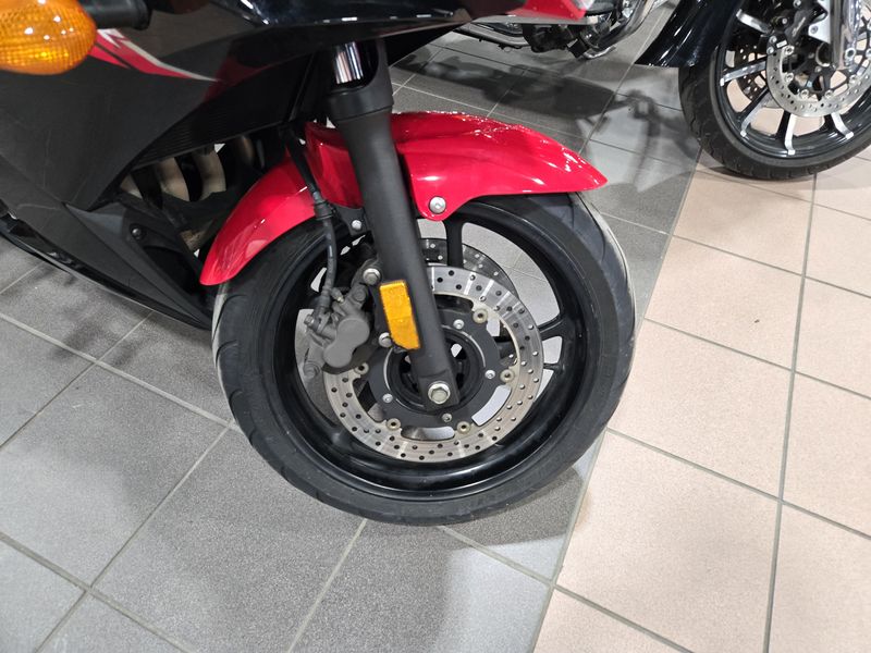 2015 Yamaha FZ 6RImage 11