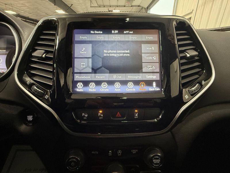 Used 2022 Jeep Cherokee LimitedImage 33