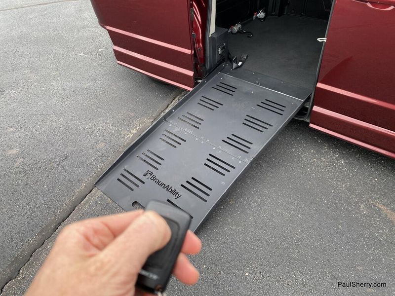 Used 2019 Dodge Grand Caravan SXT