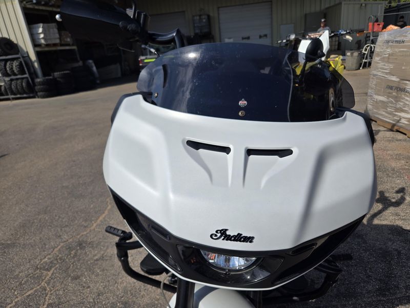 USED 2021 INDIAN MOTORCYCLE CHALLENGER DARK HORSE WHITE SMK 49ST Image 8