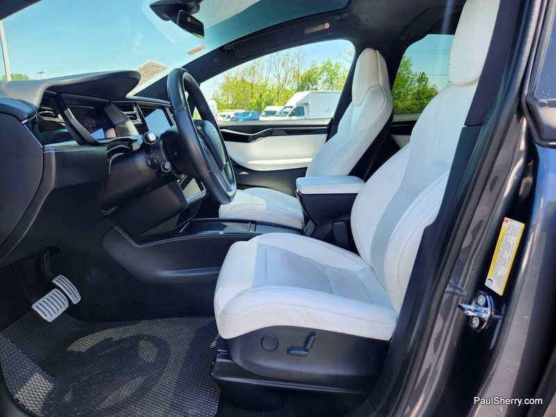 2018 Tesla Model X P100DImage 24