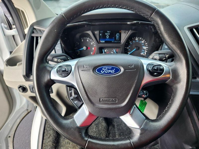 2019 Ford Transit-150 Image 22