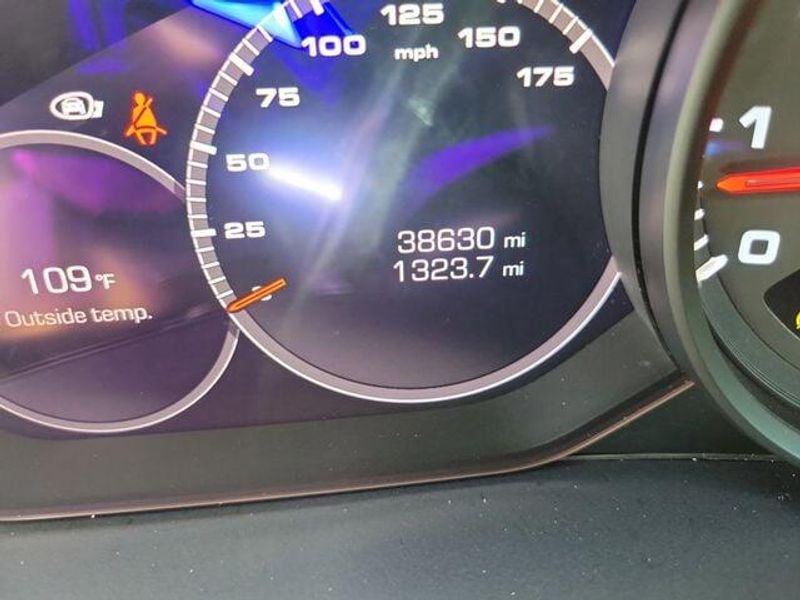 2021 Porsche Cayenne photo 17