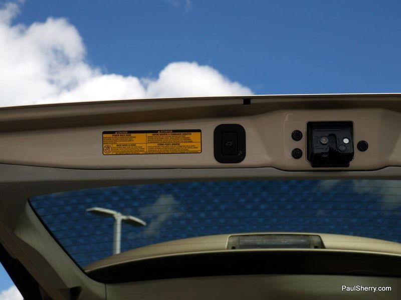 2014 Toyota Sienna XLEImage 46