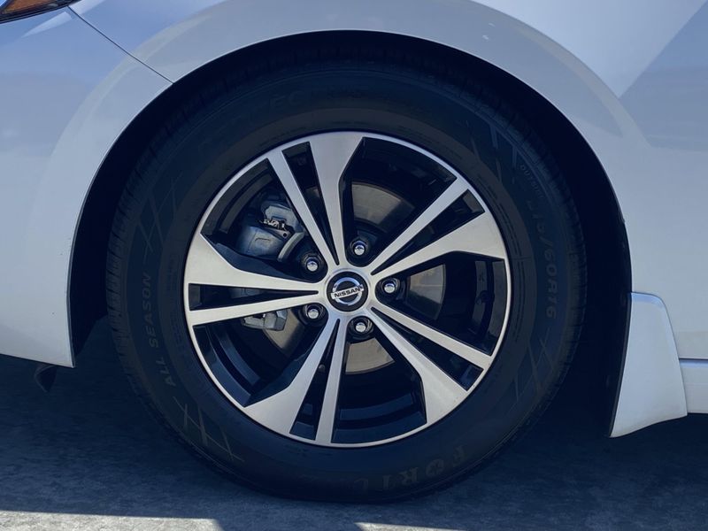 Used 2022 Nissan Sentra SVImage 8