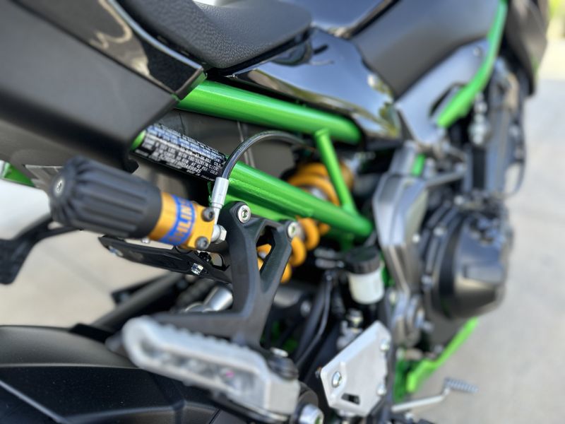 2024 Kawasaki Z900 SEImage 9