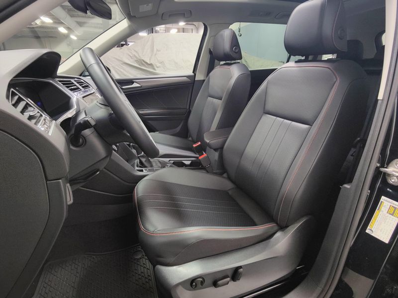 Used 2024 Volkswagen Tiguan Wolfsburg Edt AWD w/SunroofImage 14