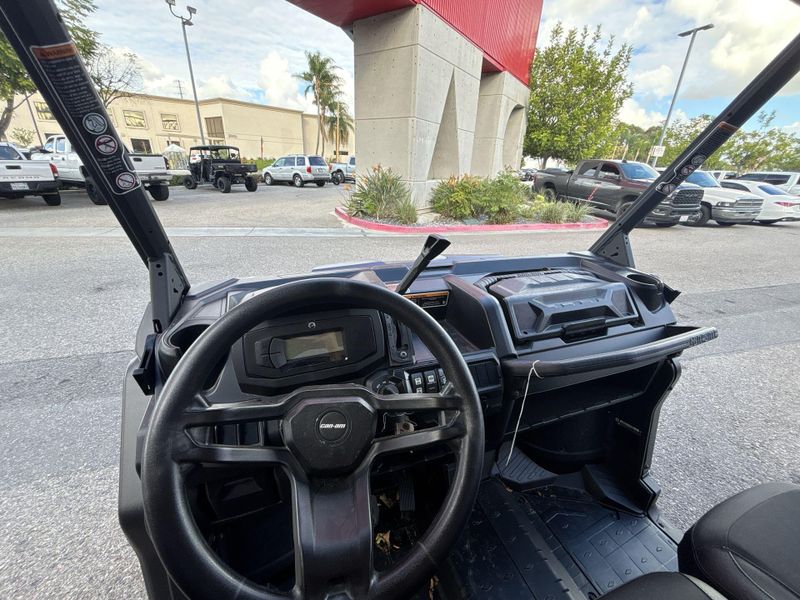 New 2026 Can-Am DEFENDER MAX XT HD9 Image 16