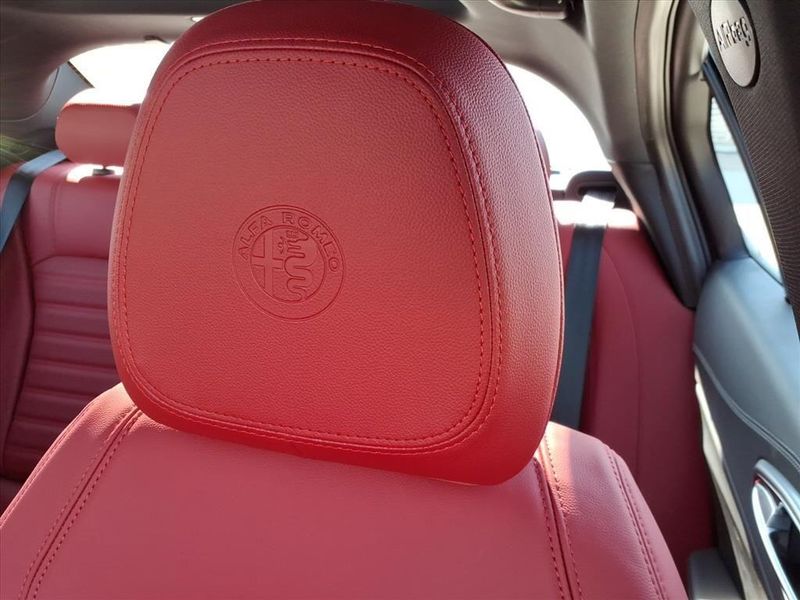 New 2026 Alfa Romeo Giulia VeloceImage 15