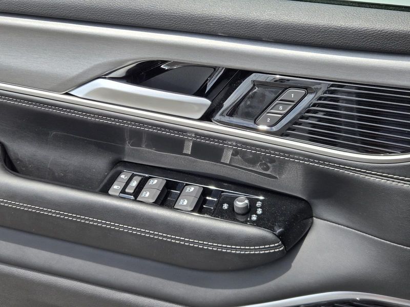 2026 Jeep Grand Wagoneer Limited Reserve 4x4