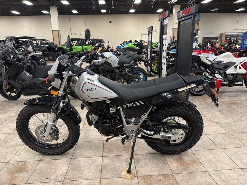 New 2027 Yamaha TW200 Image 14