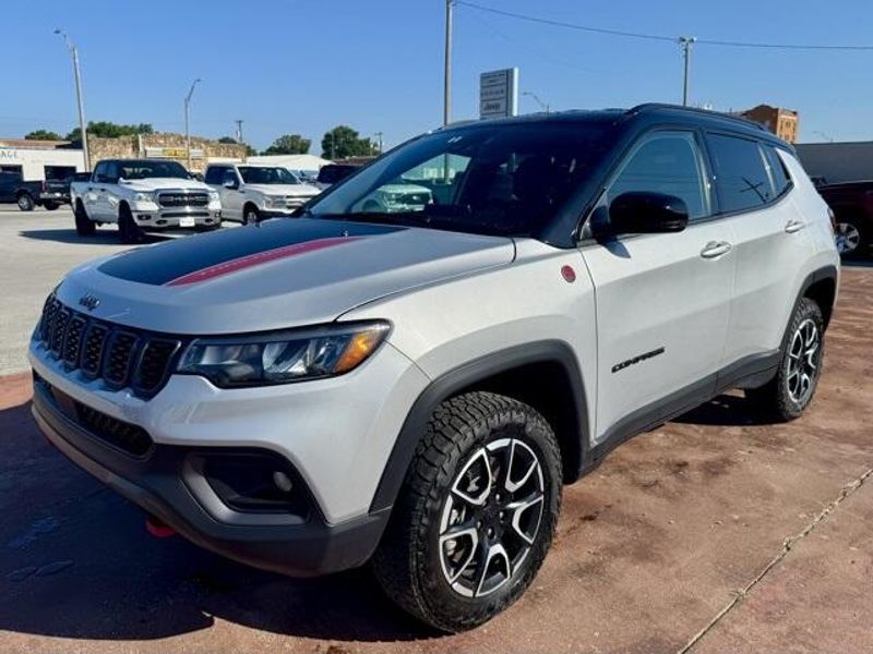 Used 2024 Jeep Compass TrailhawkImage 1