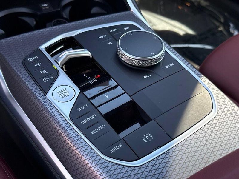 New 2026 BMW 3 Series 330i xDriveImage 23