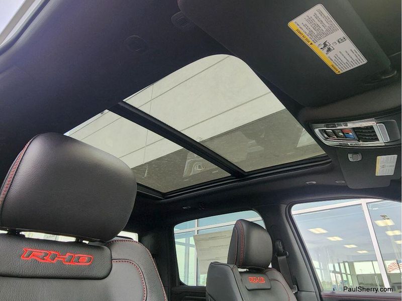 New 2026 RAM 1500 Rho Crew Cab 4x4 5'7' Box