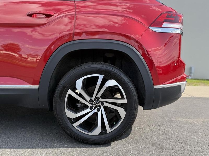 2023 Volkswagen Atlas Cross Sport 3.6L V6 SELImage 10