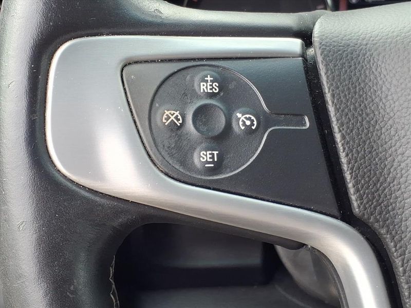 Used 2015 GMC Yukon XL SLE 1500Image 18