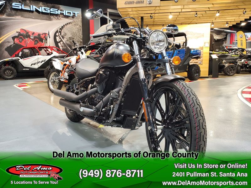 2024 Kawasaki VN900FRFAL-GY1  in a METALLIC MATTE DARK GRAY/METALLIC FLAT SPARK BLACK exterior color. Del Amo Motorsports of Orange County (949) 416-2102 delamomotorsports.com 