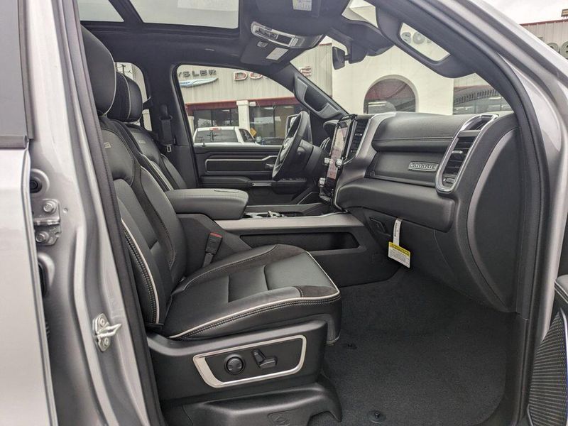 2025 RAM 1500 Laramie Crew Cab 4x4 5