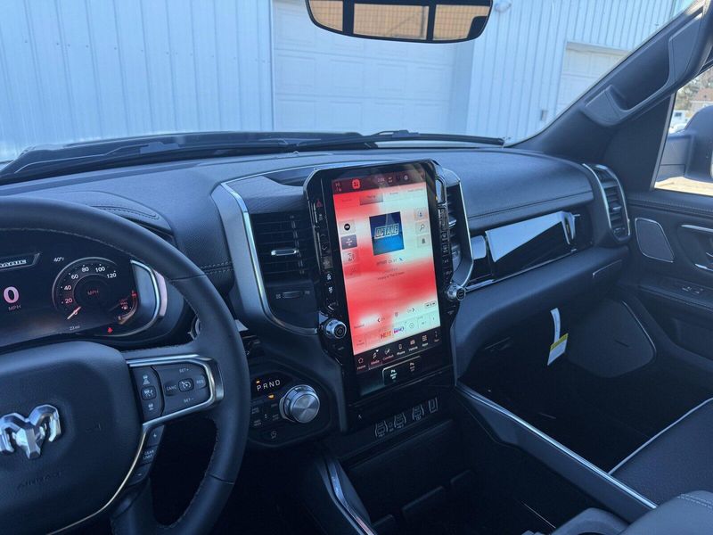 2025 RAM 1500 LaramieImage 27