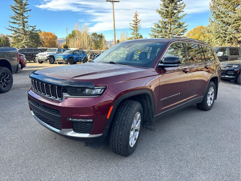 2022 Jeep Grand Cherokee Limited photo 2