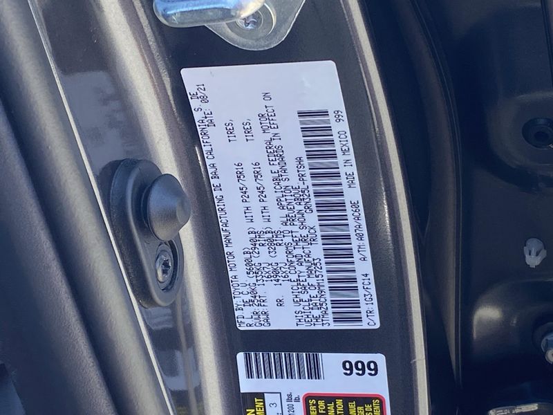 Used 2021 Toyota Tacoma SR5Image 31