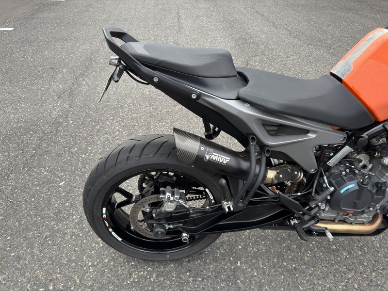 2023 KTM Duke 790 